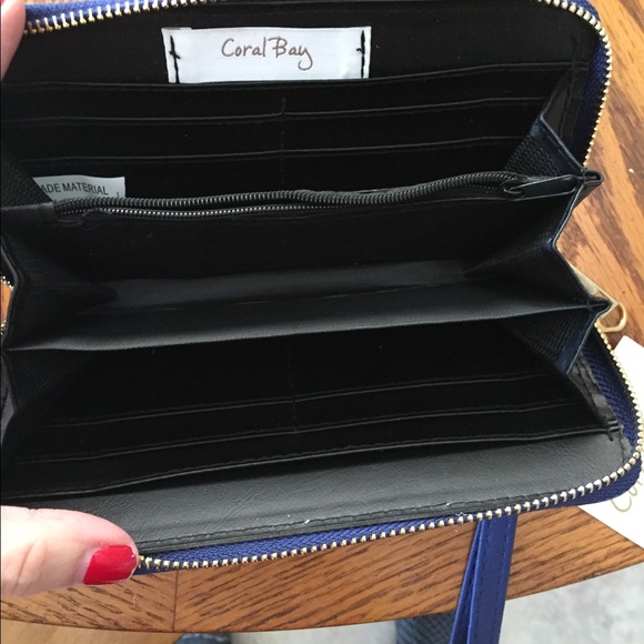 Wallet - Picture 2 of 6